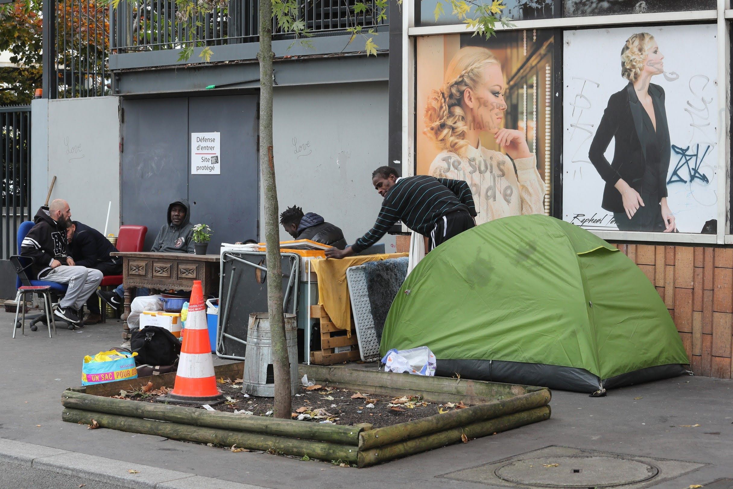 Migrants Paris